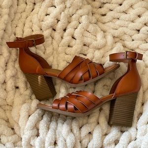 🤎SOLD🤎 Cognac heels